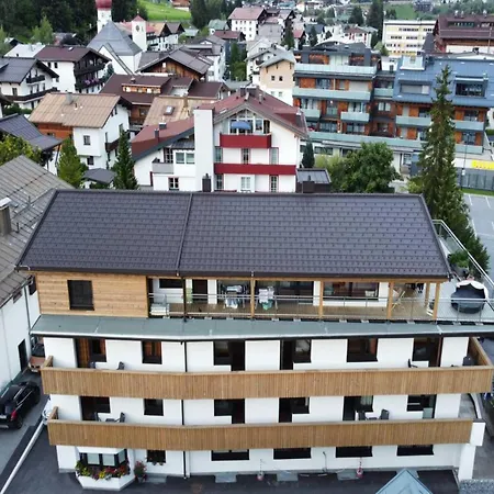 In St Anton With Sauna سانكت أنتون ام ارلبرغ